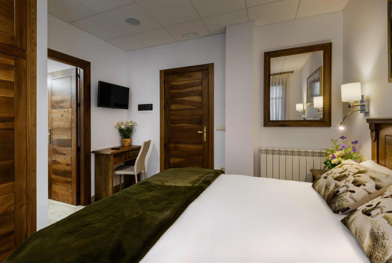 Hostal Bosque De Gamueta Ansó Eksteriør billede